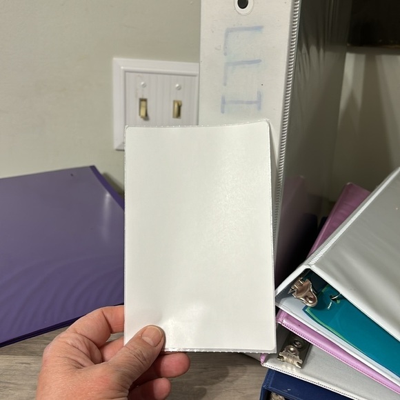 PRE OWNED 6 VARIOUS SIZES OF BINDERS WITH 70 SHEET PROTECTORS - Picture 16 of 17